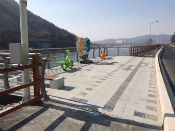 포항 형산강 상생로드 자전거 휴게공간